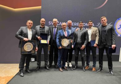 Brotnjaci Mate Odak i Oliver Mandarić među laureatima Karate saveza Bosne i Hercegovine Brotnjaci Mate Odak i Oliver Mandarić među laureatima Karate saveza Bosne i Hercegovine