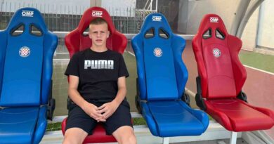 FOTO/VIDEO Brotnjak Mate Anđelić dobio poziv Hajduka za međunarodni turnir u Vukovaru FOTO/VIDEO Brotnjak Mate Anđelić dobio poziv Hajduka za međunarodni turnir u Vukovaru