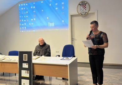 U Mostaru predstavljena prigodna marka HP Mostar u povodu 950. obljetnice krunidbe hrvatskog kralja Zvonimira